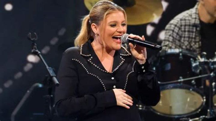 Discovering The Truth Behind Lauren Alaina's Measurements